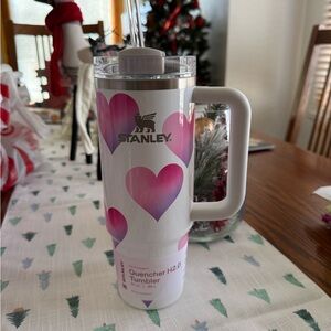 Stanley 40oz Frost Heart Gradient Target Exclusive Valentines Tumbler